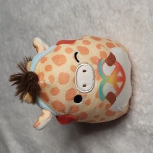 4.5" Gary the Giraffe Holding a Rainbow Heart Squishmallow